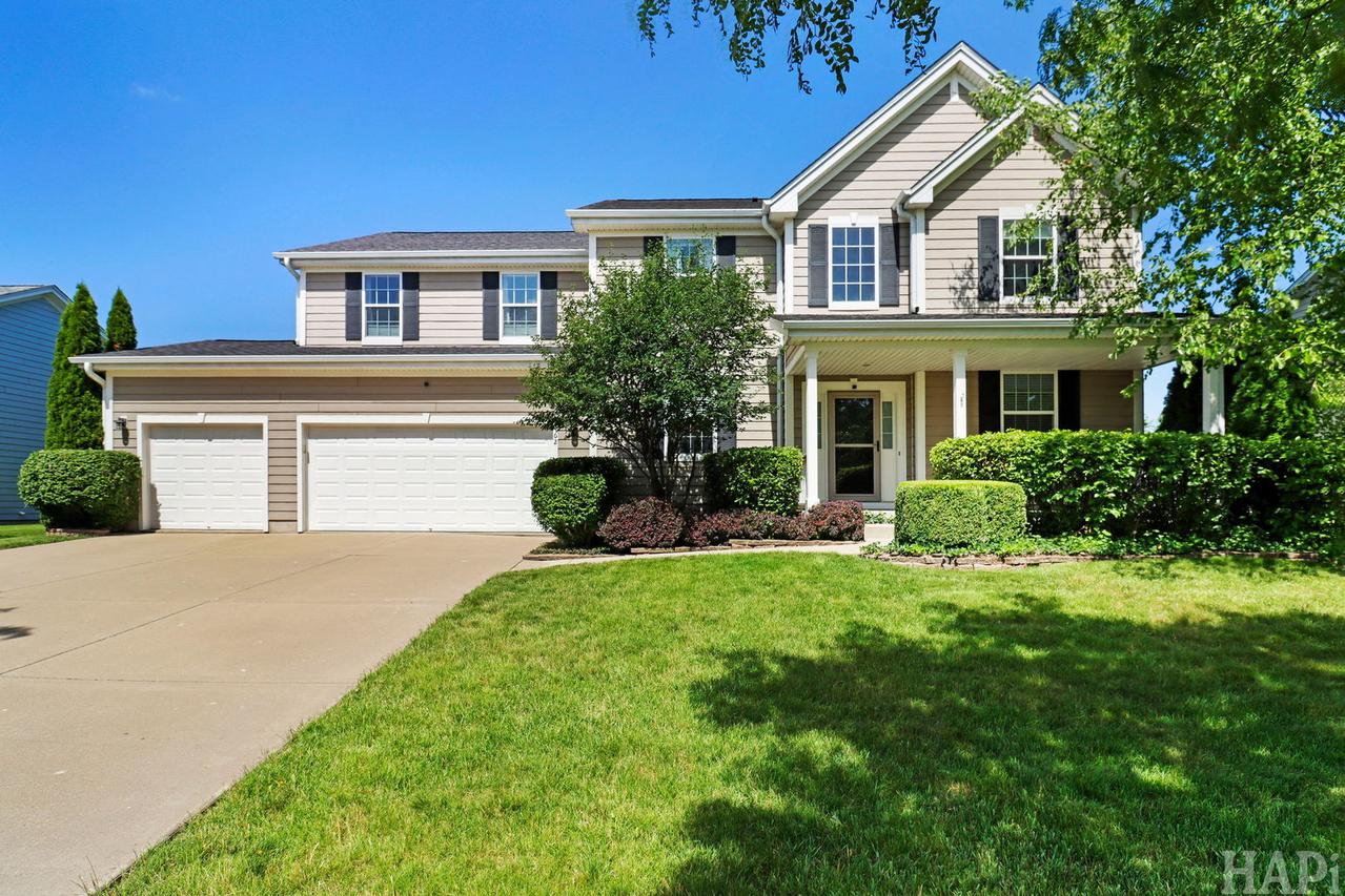 462 E Amberside Dr., Elgin, IL 60124