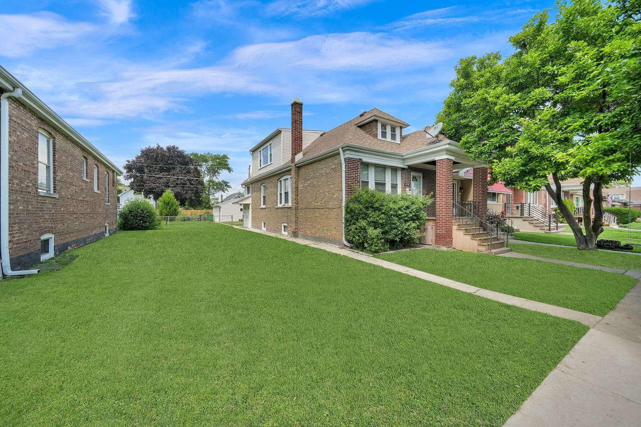 2718 Kenilworth Ave., Berwyn, IL 60402