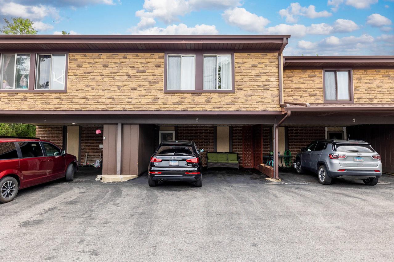 [Address Hidden by Seller], Palos Hills, IL 60465