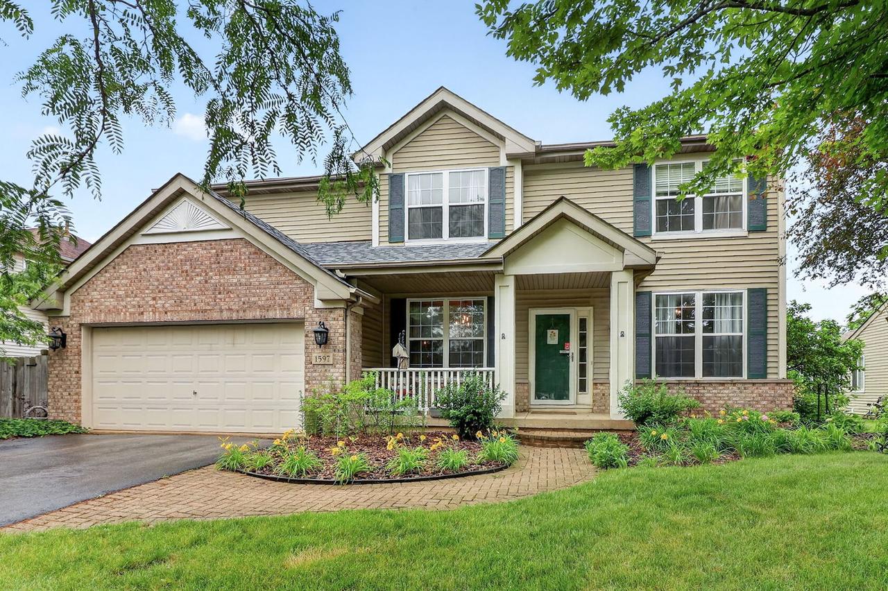 1597 W Hartsburg Ln., North Aurora, IL 60542
