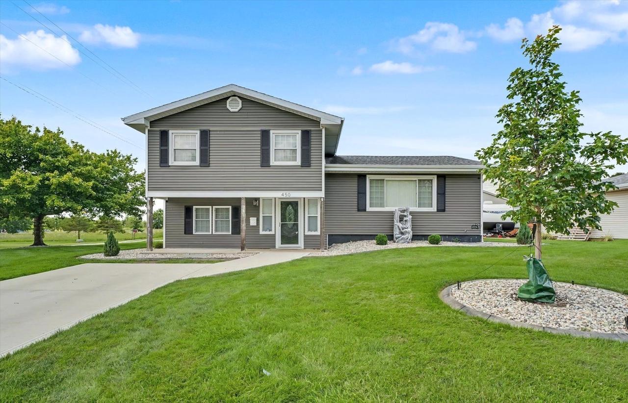450 John St., Paxton, IL 60957
