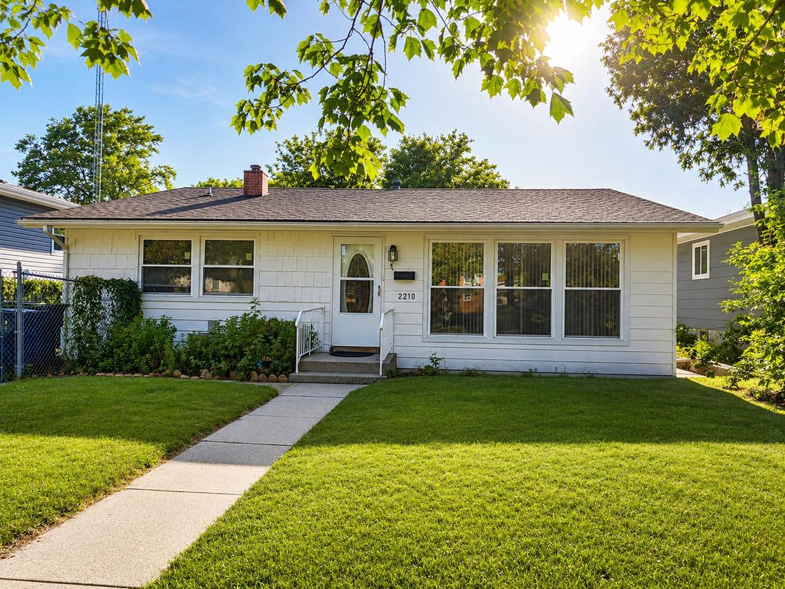 2210 Hermon Ave., Zion, IL 60099
