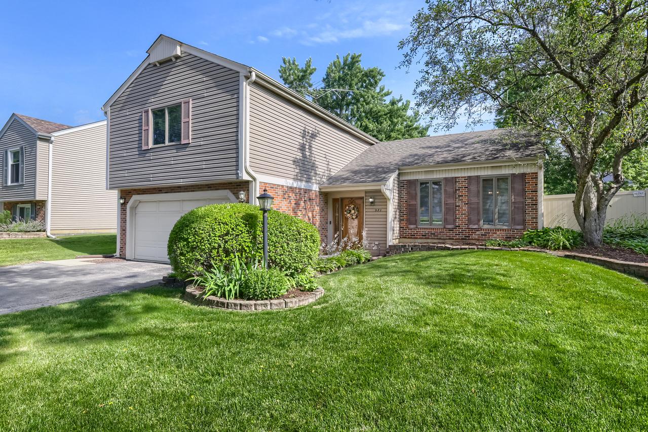 271 Hill Ave., Bartlett, IL 60103