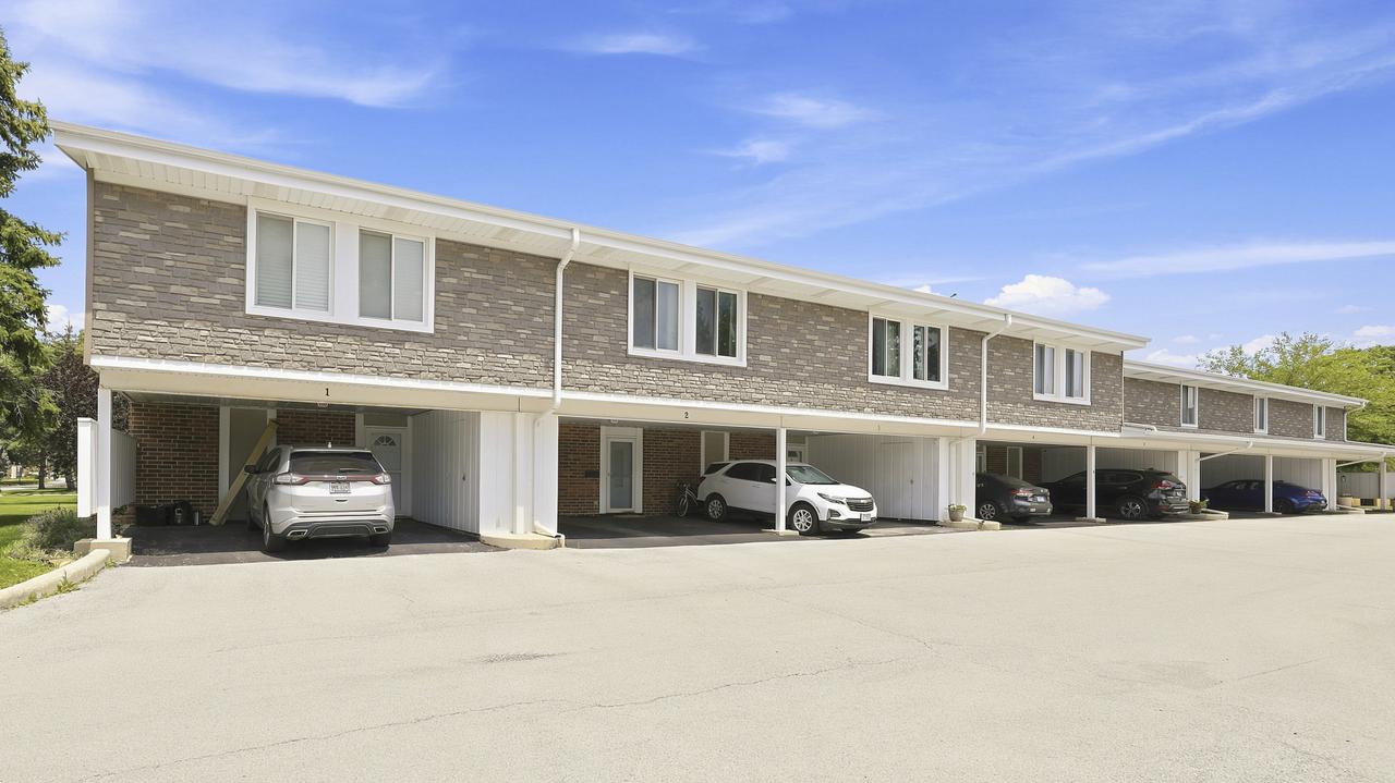 2 Cour Masson, Palos Hills, IL 60465