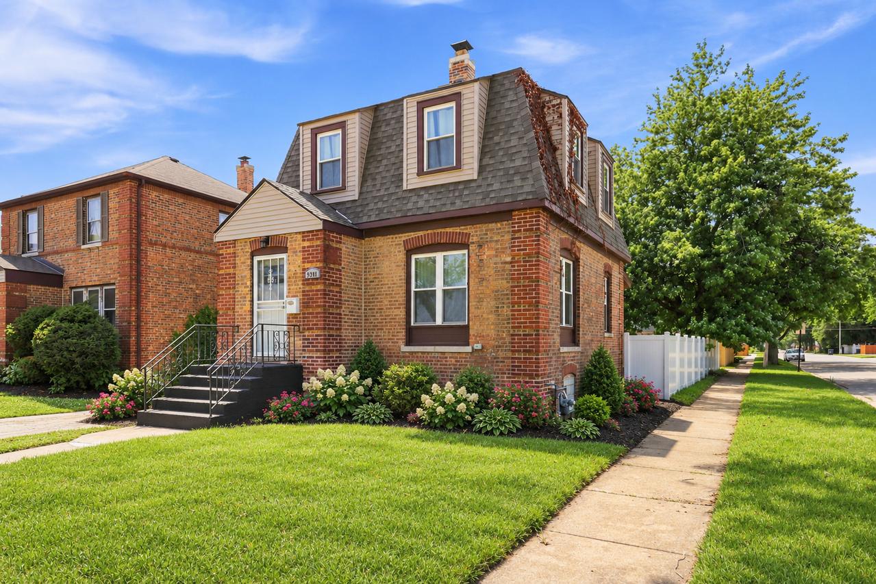 9300 S Francisco Ave., Evergreen Park, IL 60805