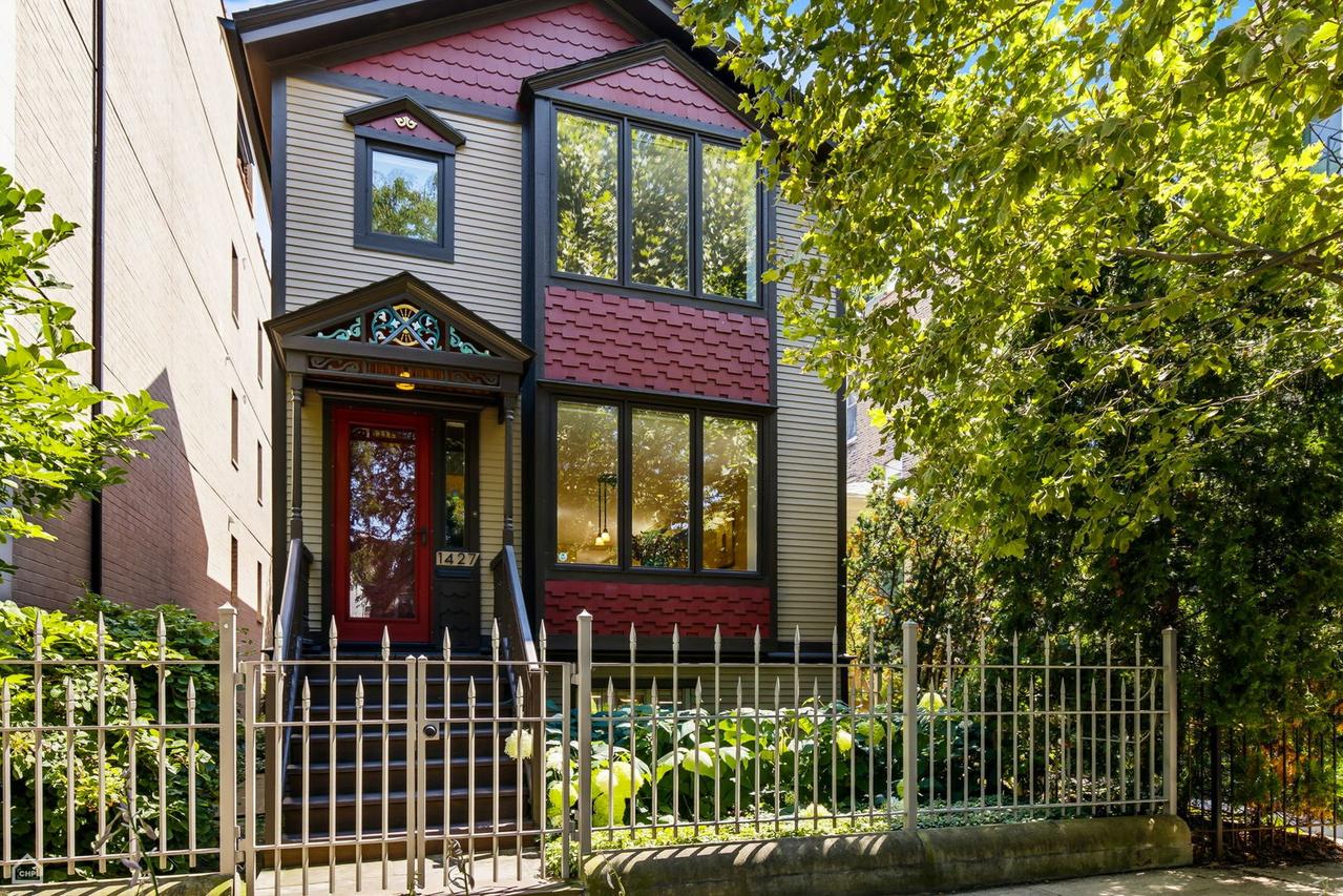 1427 W Huron St., Chicago, IL 60642