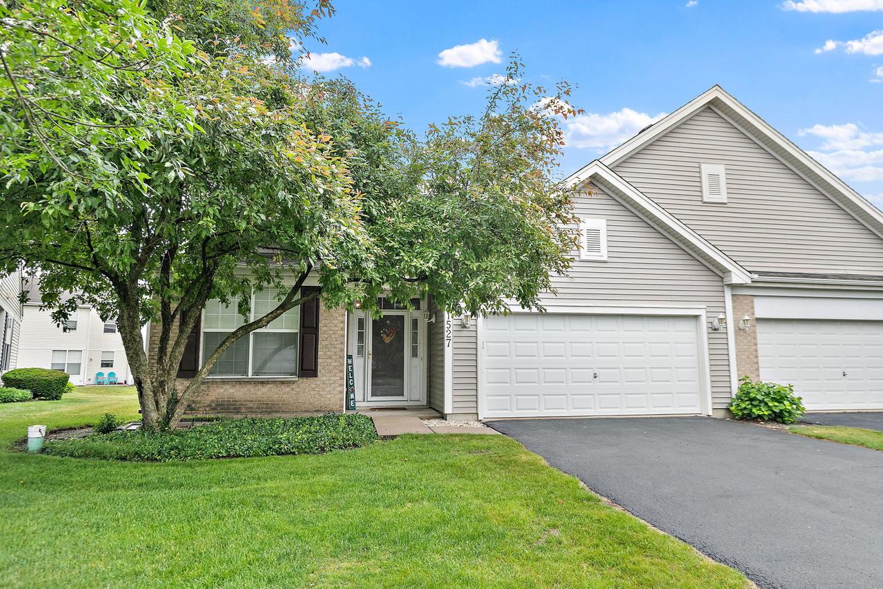 1527 Waterside Dr., Dekalb, IL 60115