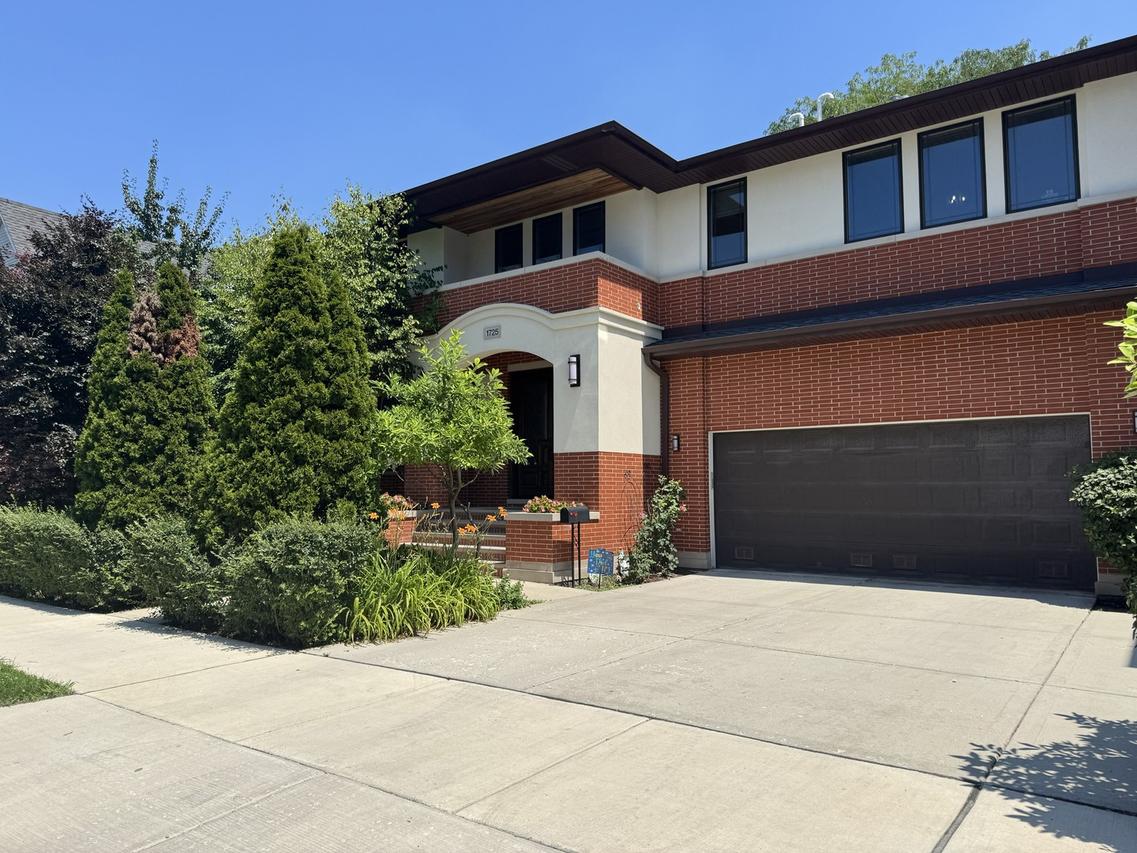 1725 N Troy St., Chicago, IL 60647
