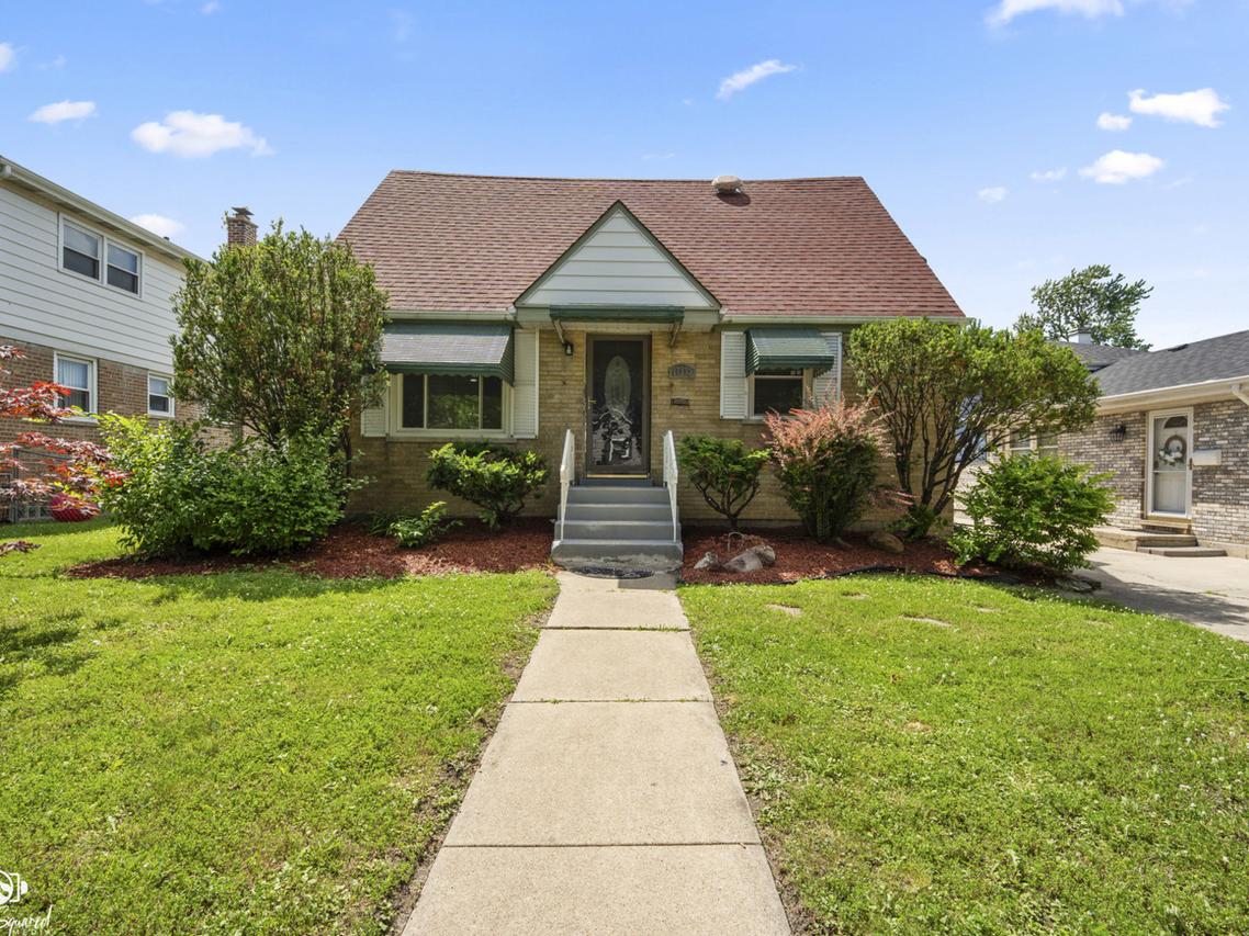 17552 Roy St., Lansing, IL 60438