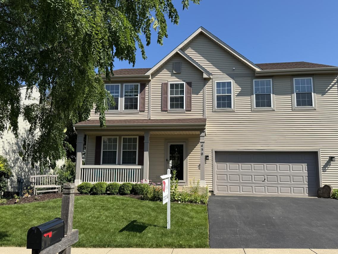 450 Montauk Ln., Pingree Grove, IL 60140