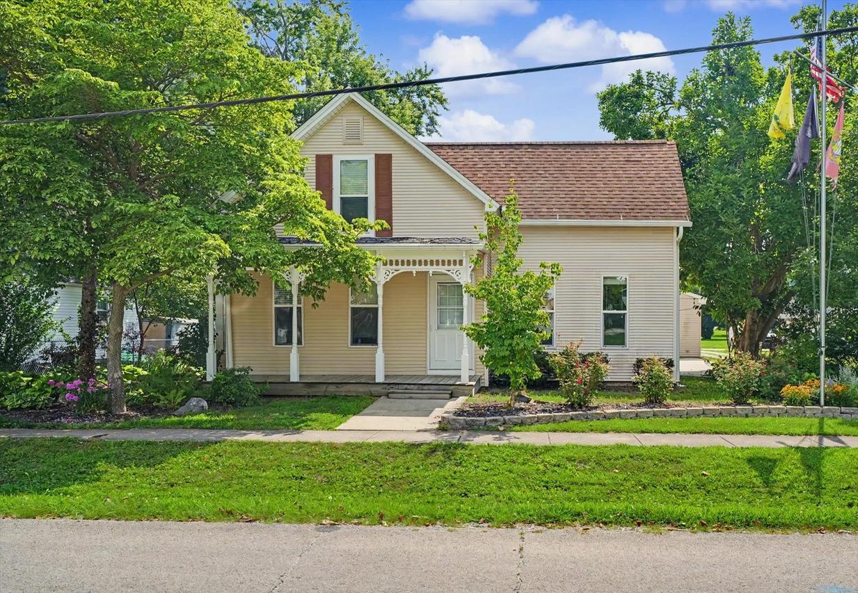 312 S David St., Sidney, IL 61877