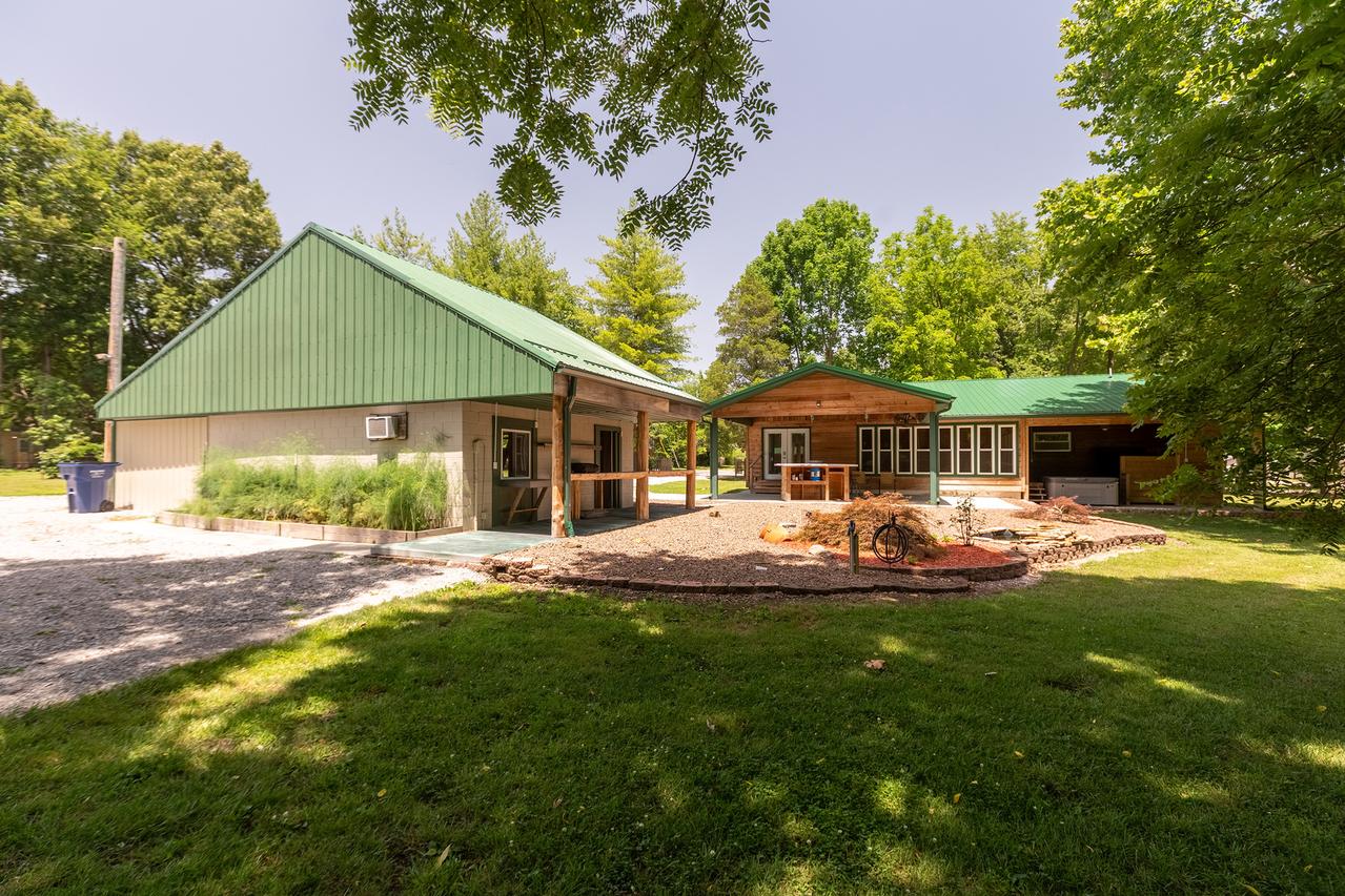 706 W Stotlar St., West Frankfort, IL 62896