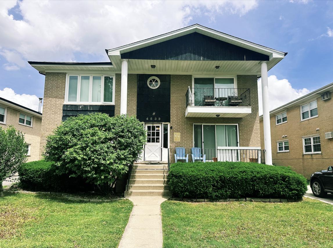 4533 Elm Ave., Brookfield, IL 60513