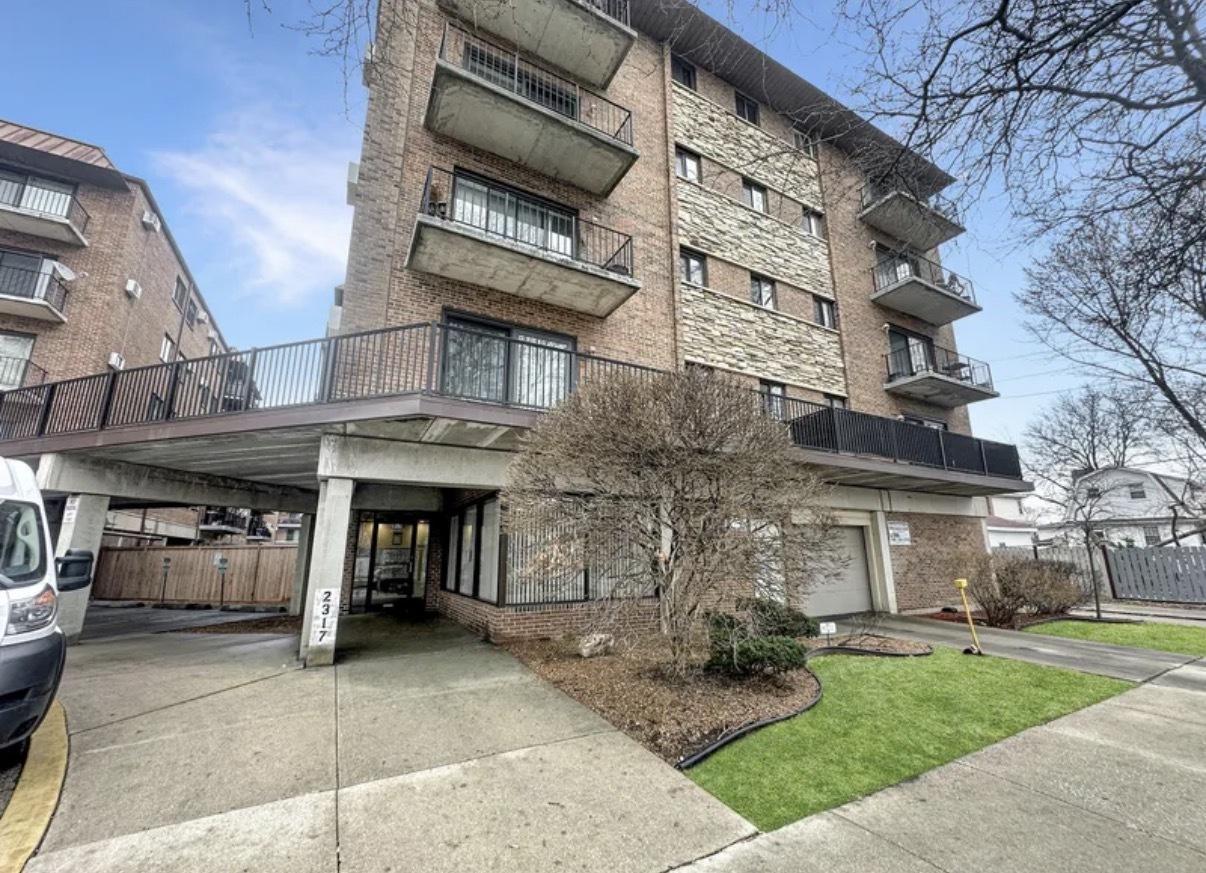 2317 N Neva Ave. #302A, Chicago, IL 60707