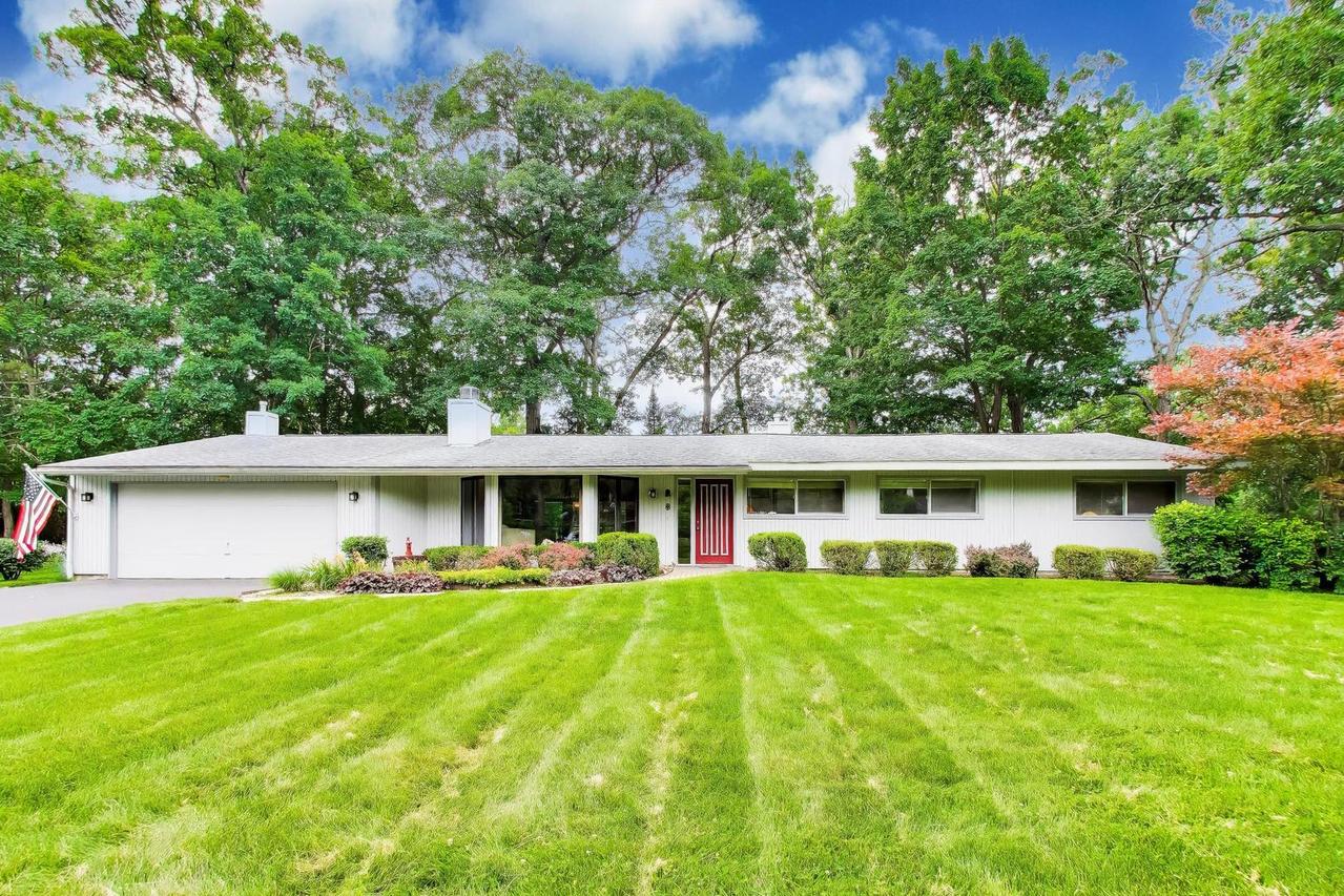 31 Cambridge Ln., Lincolnshire, IL 60069