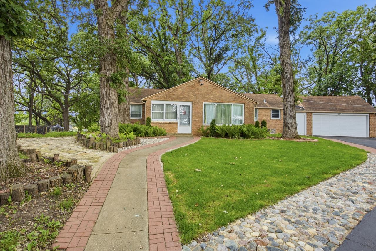 37W961 Bowes Rd., Elgin, IL 60124