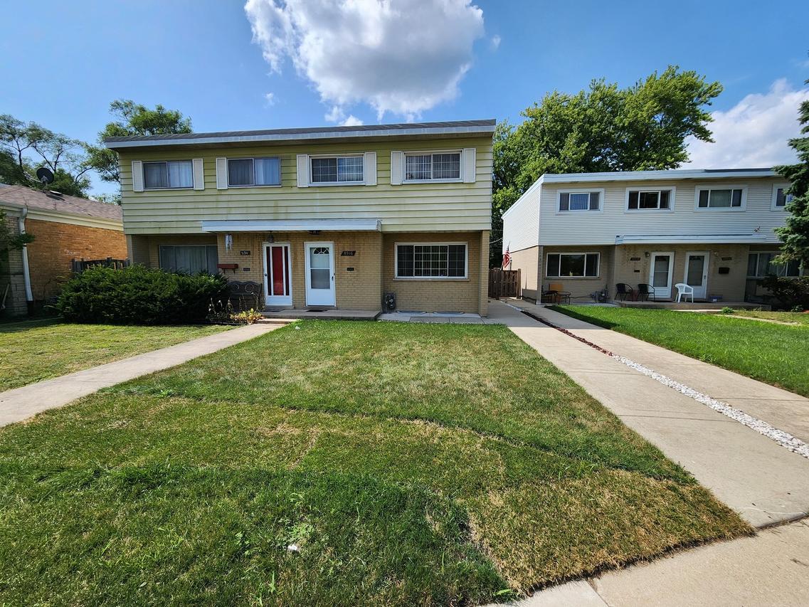 8916 Gross Point Rd., Skokie, IL 60077