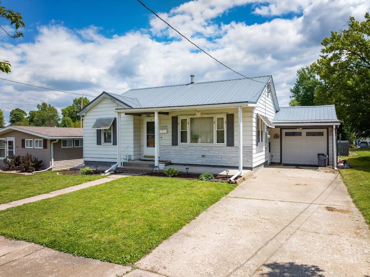 1430 N 20th St., Quincy, IL 62301