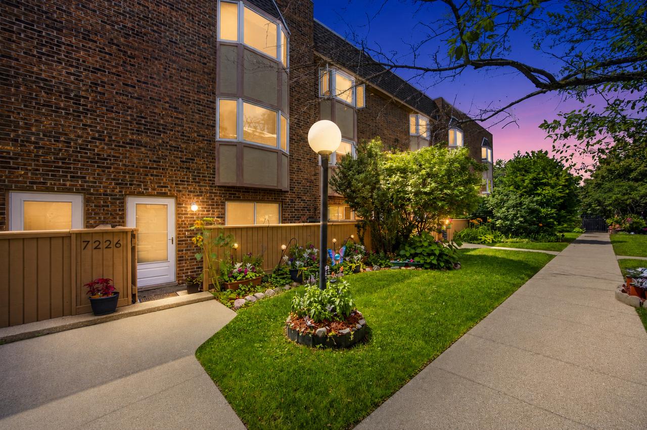 7226 Washington St. #A, Forest Park, IL 60130