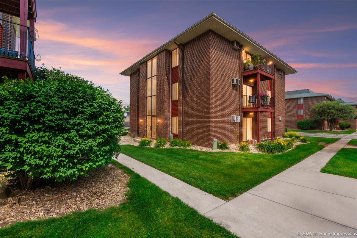 15816 Terrace Dr. #3W, Oak Forest, IL 60452