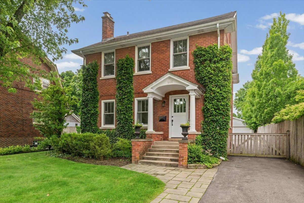 198 Wildwood Rd., Lake Forest, IL 60045