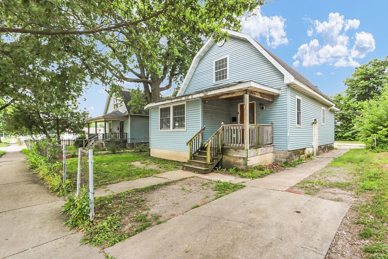 1103 N Market St., Champaign, IL 61820