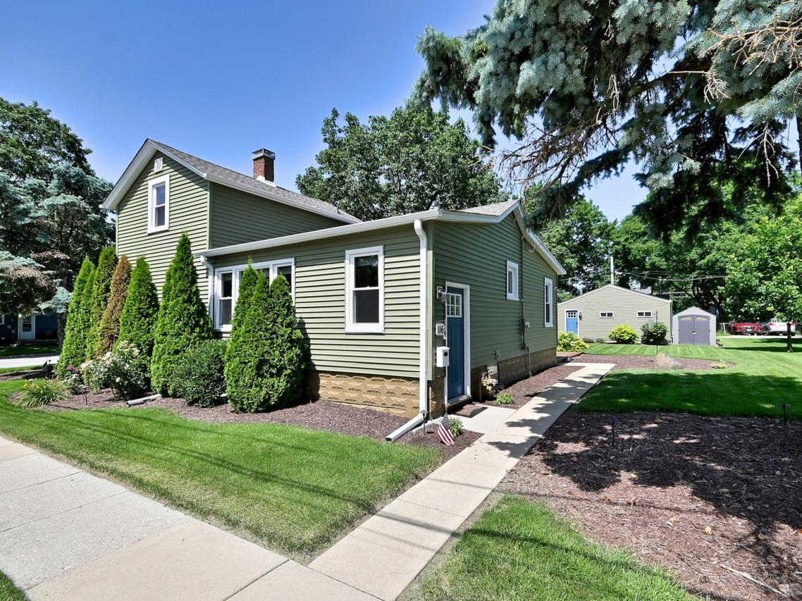 116 S River St., Montgomery, IL 60538