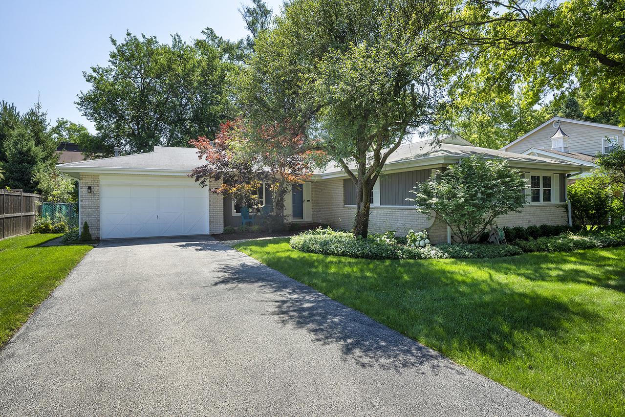 2013 Clover Rd., Northbrook, IL 60062