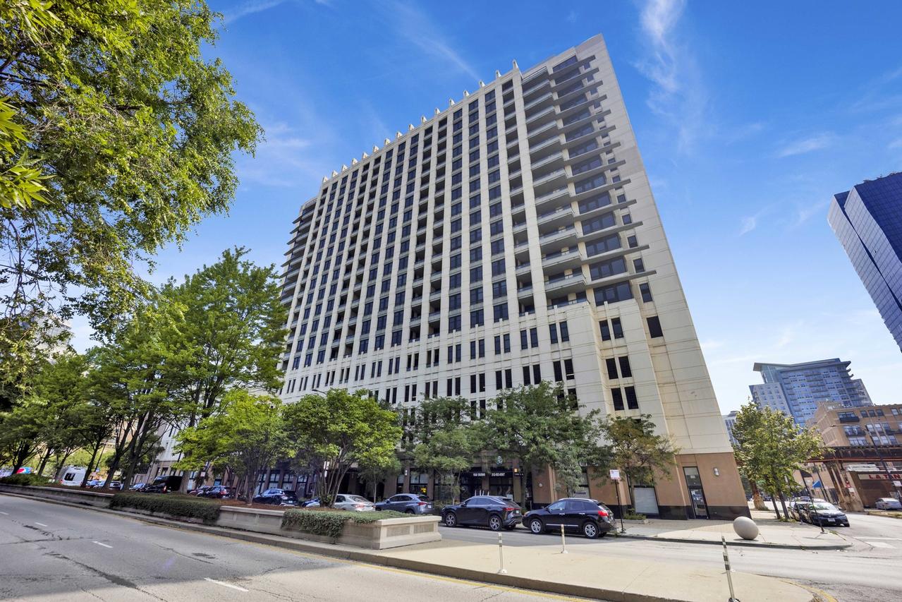1255 S State St. #1008, Chicago, IL 60605