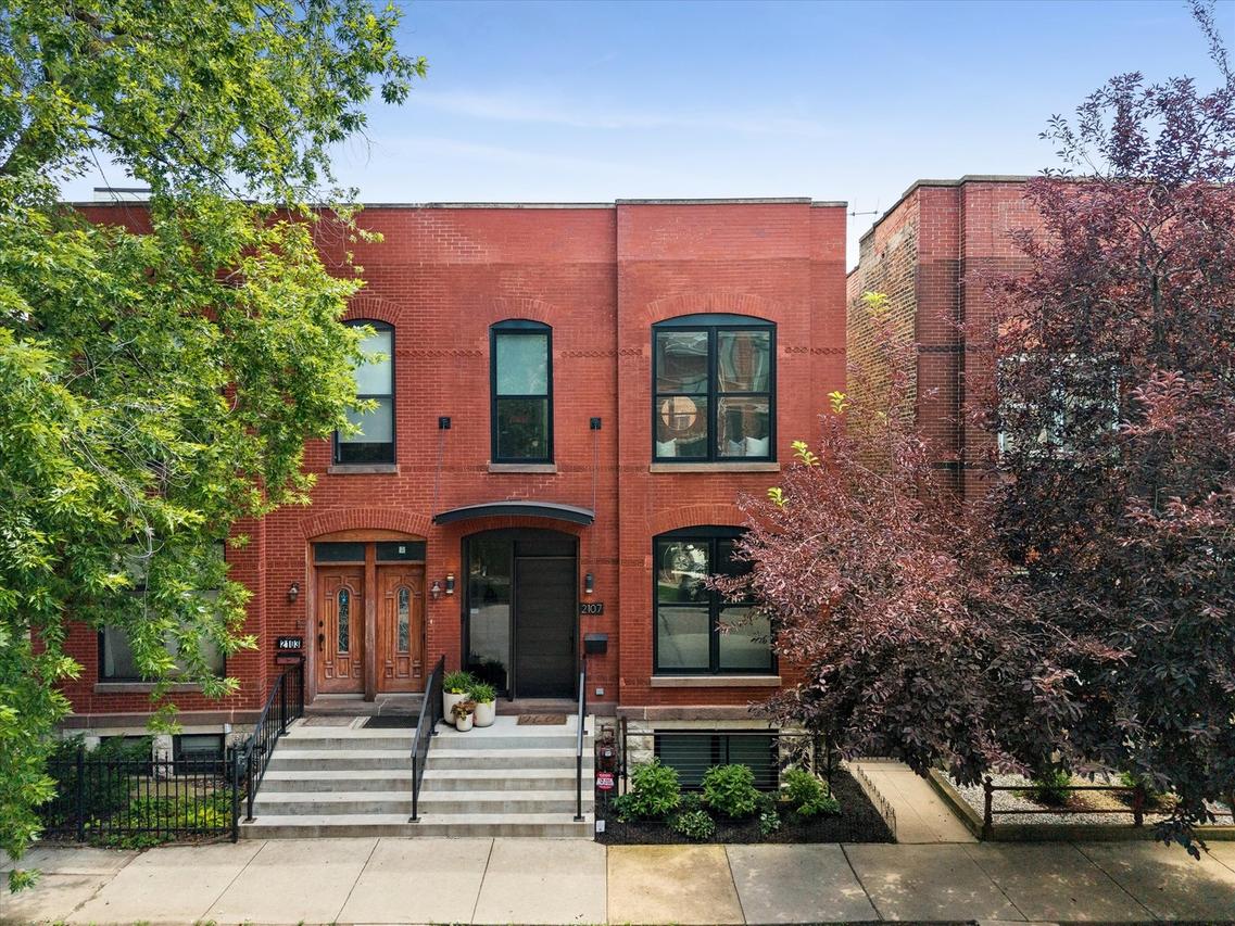 2107 W Erie St., Chicago, IL 60612