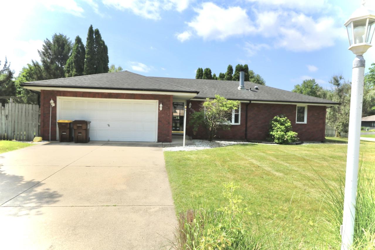 6300 Weathervane Ln., Machesney Park, IL 61115