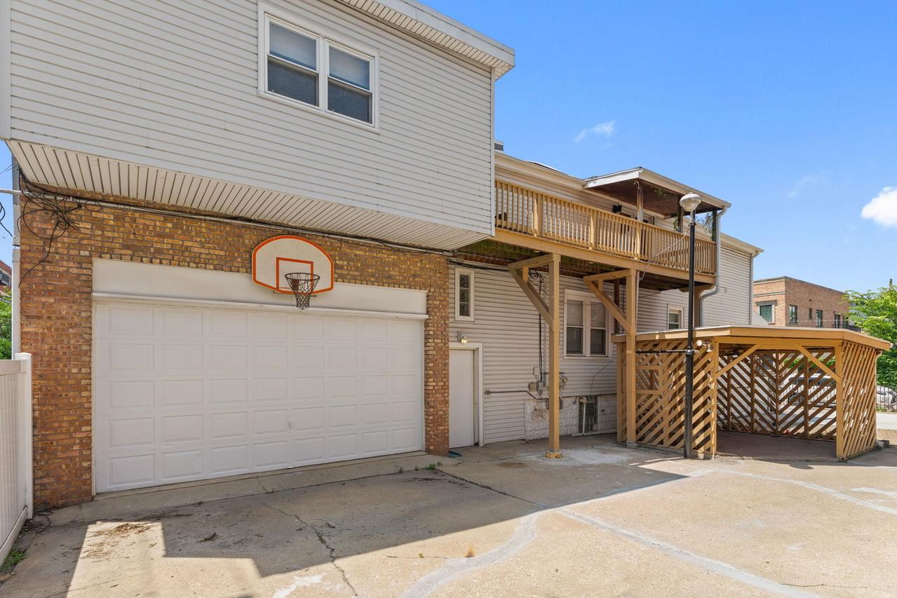 2123-25 W Race Ave., Chicago, IL 60612