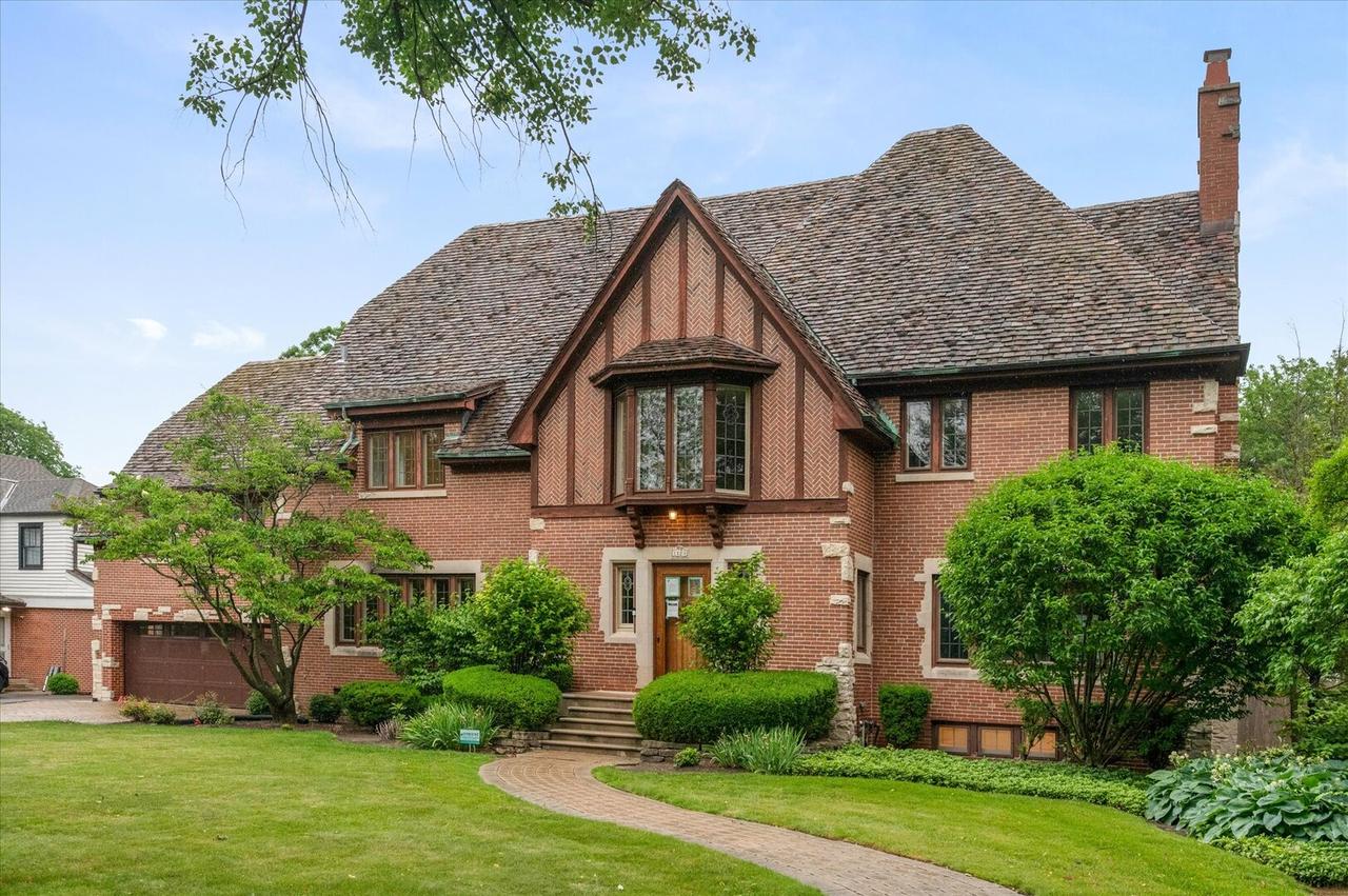 1123 Ashland Ave., River Forest, IL 60305
