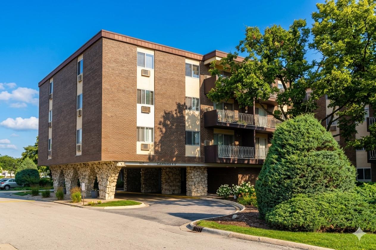 1301 S Finley Rd. #222, Lombard, IL 60148