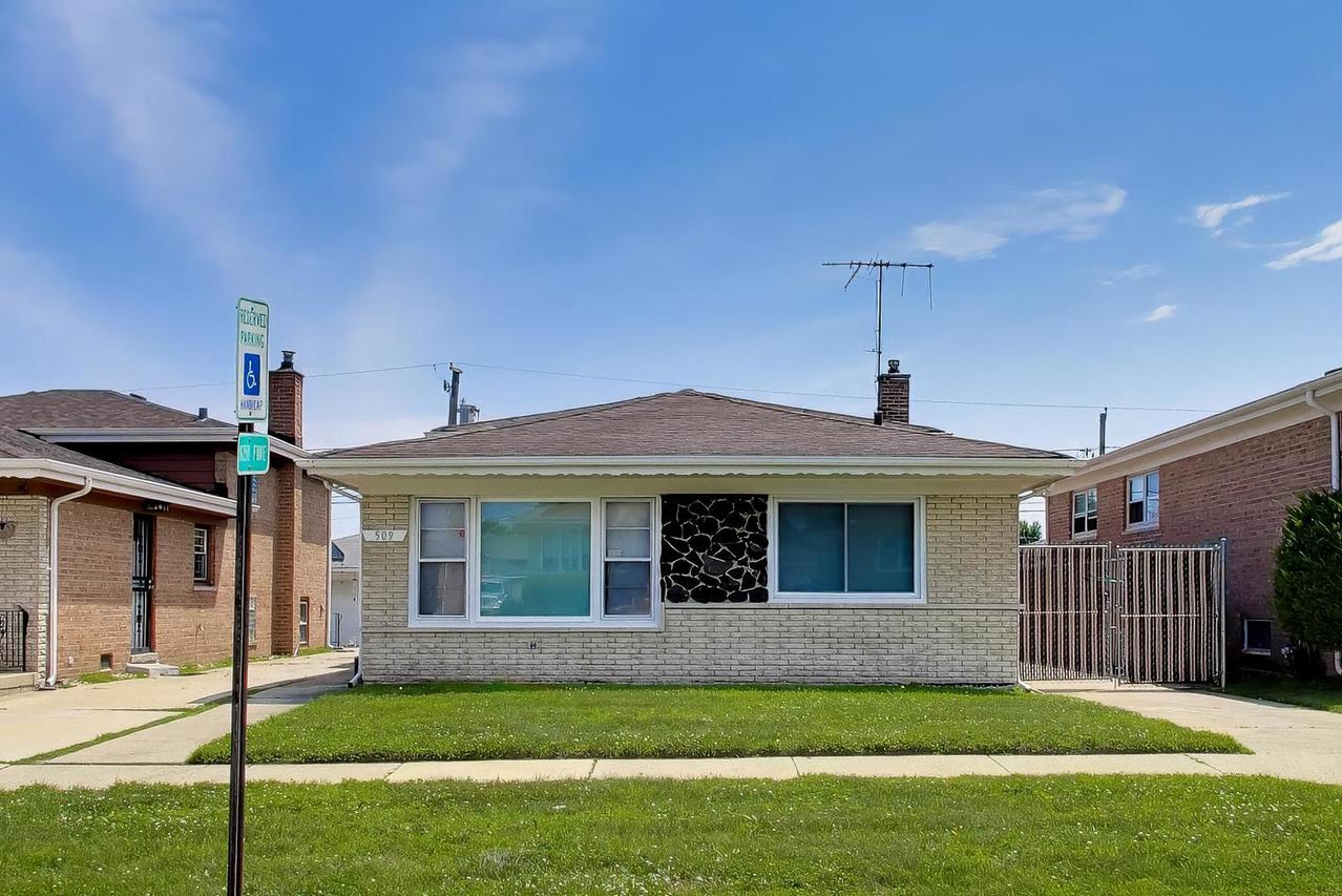509 Paxton Ave., Calumet City, IL 60409