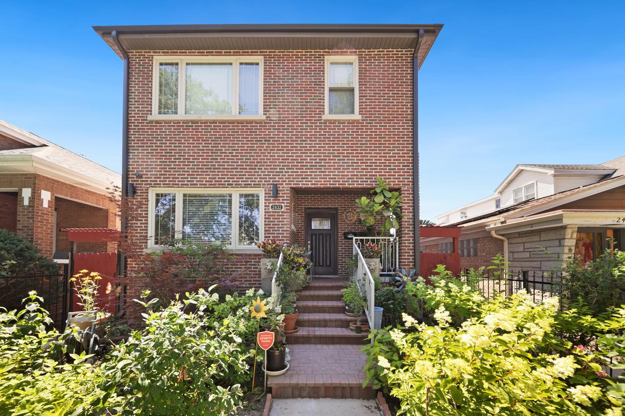 2432 N Neva Ave., Chicago, IL 60707