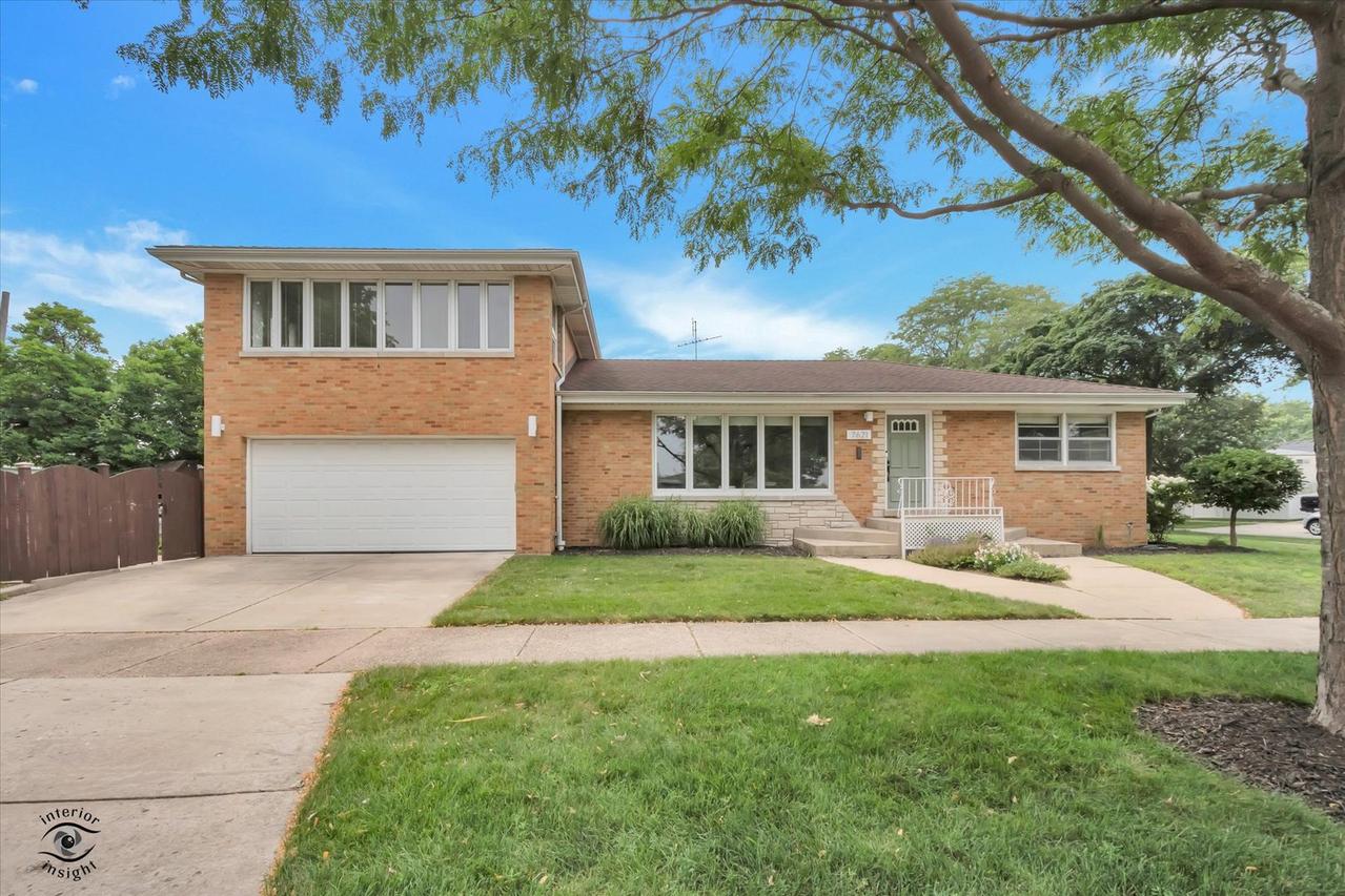 7621 W Main St., Niles, IL 60714