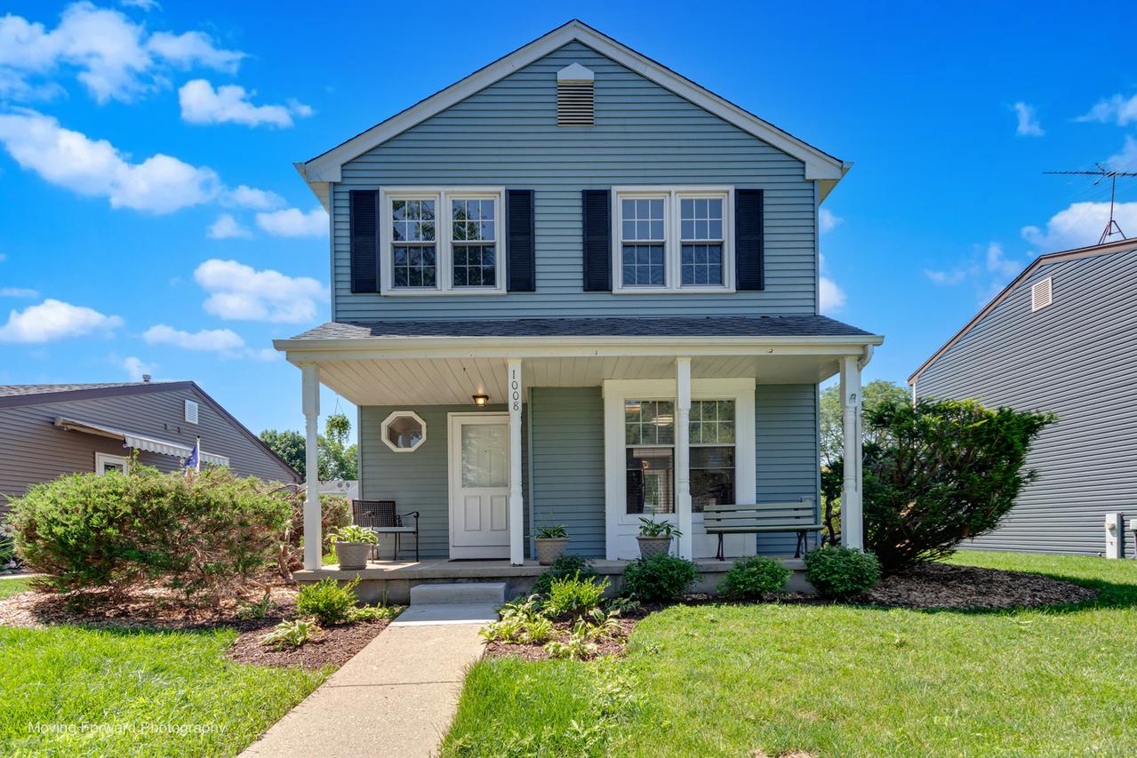 1008 Geneva Dr., Geneva, IL 60134