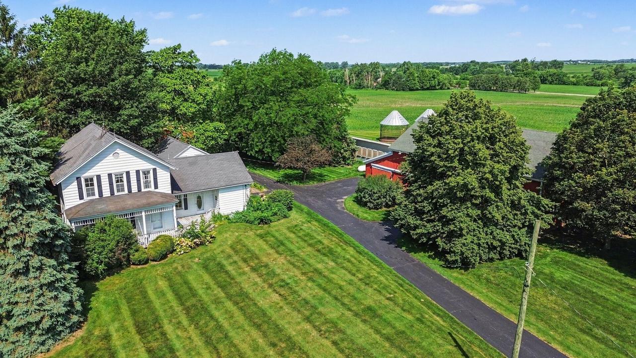 28548 S Cottage Grove Ave., Beecher, IL 60401