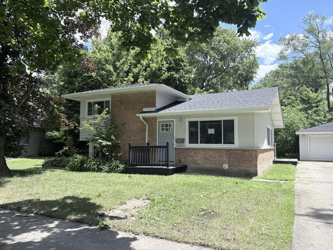 175 Westwood Dr., Park Forest, IL 60466