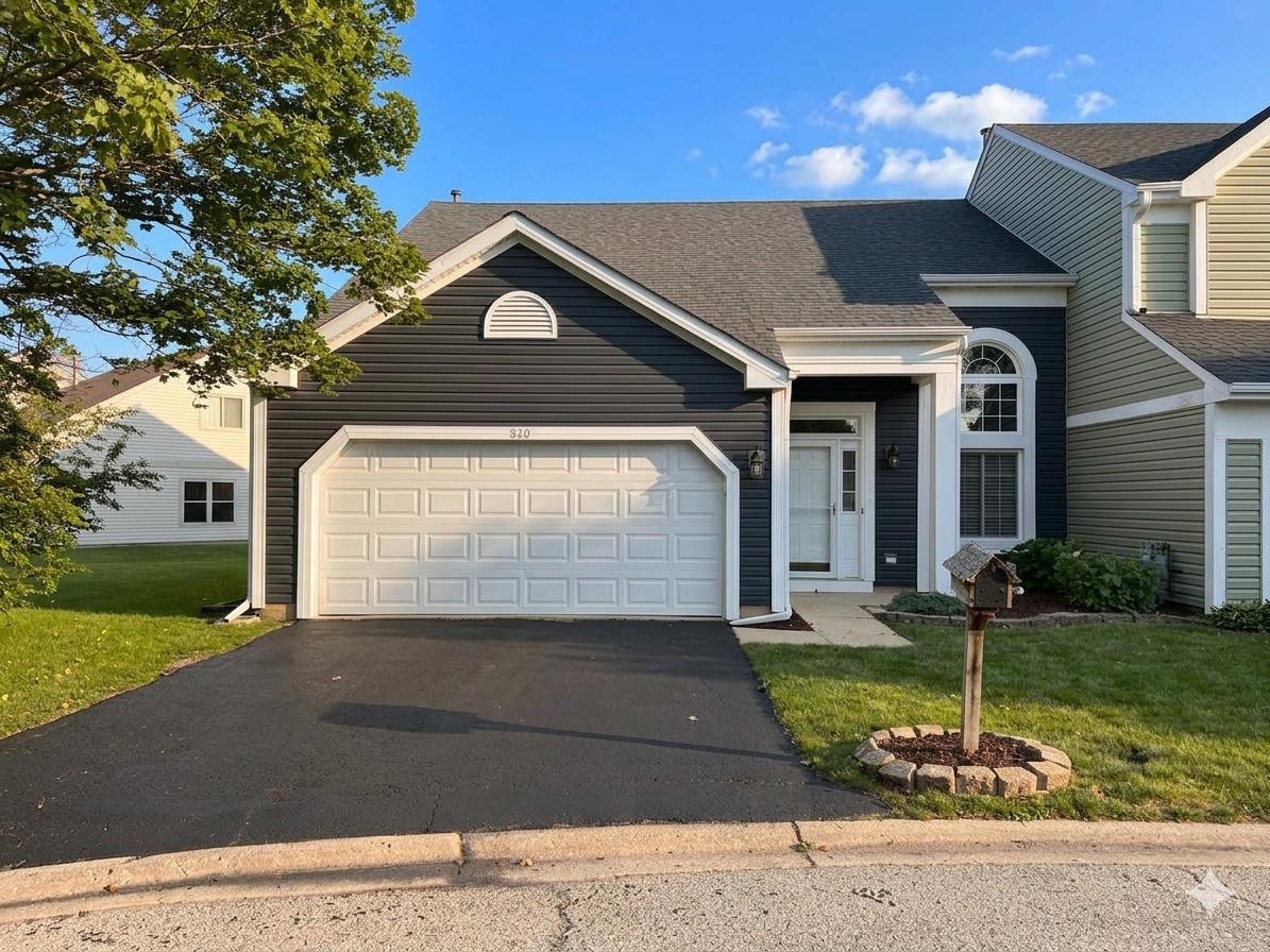 840 Dogwood Ln., Lake In The Hills, IL 60156