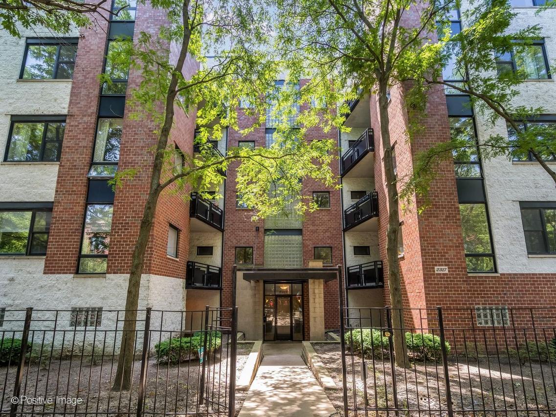 2317 W Wolfram St. #411, Chicago, IL 60618