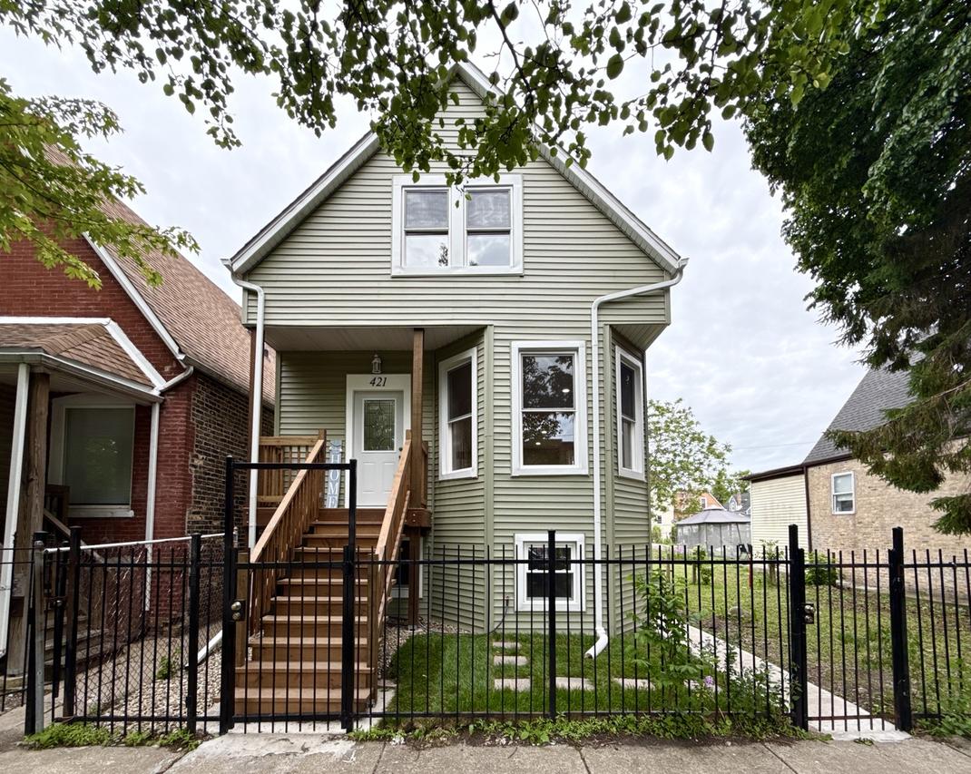 421 N Leclaire Ave., Chicago, IL 60644