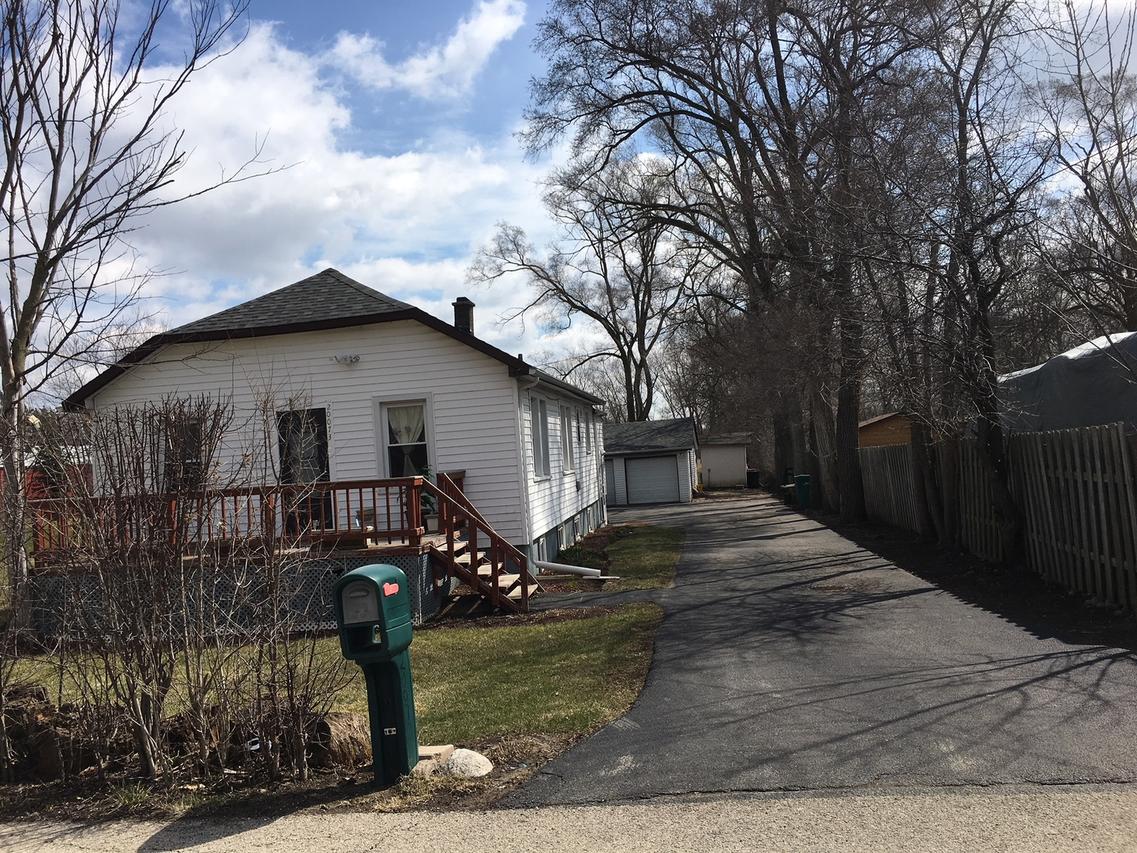 20073 N Hazelcrest Rd., Palatine, IL 60074