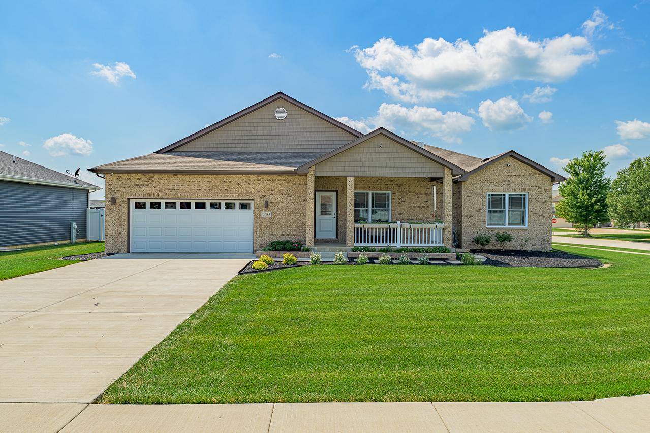 2035 Brook Stone Dr., Bourbonnais, IL 60914