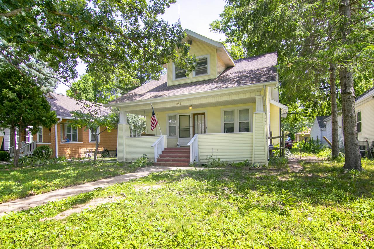 984 S Poplar Ave., Kankakee, IL 60901