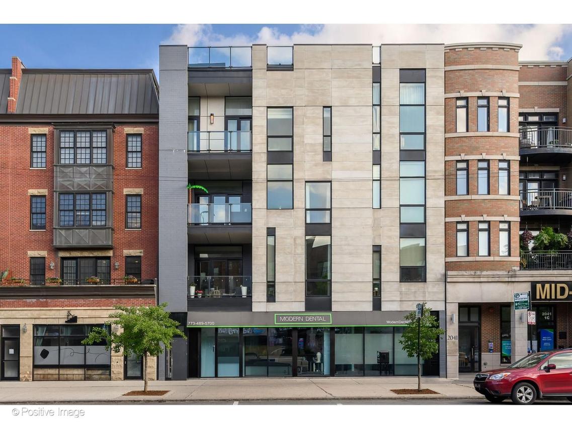 2037 W Division St. #PH, Chicago, IL 60622