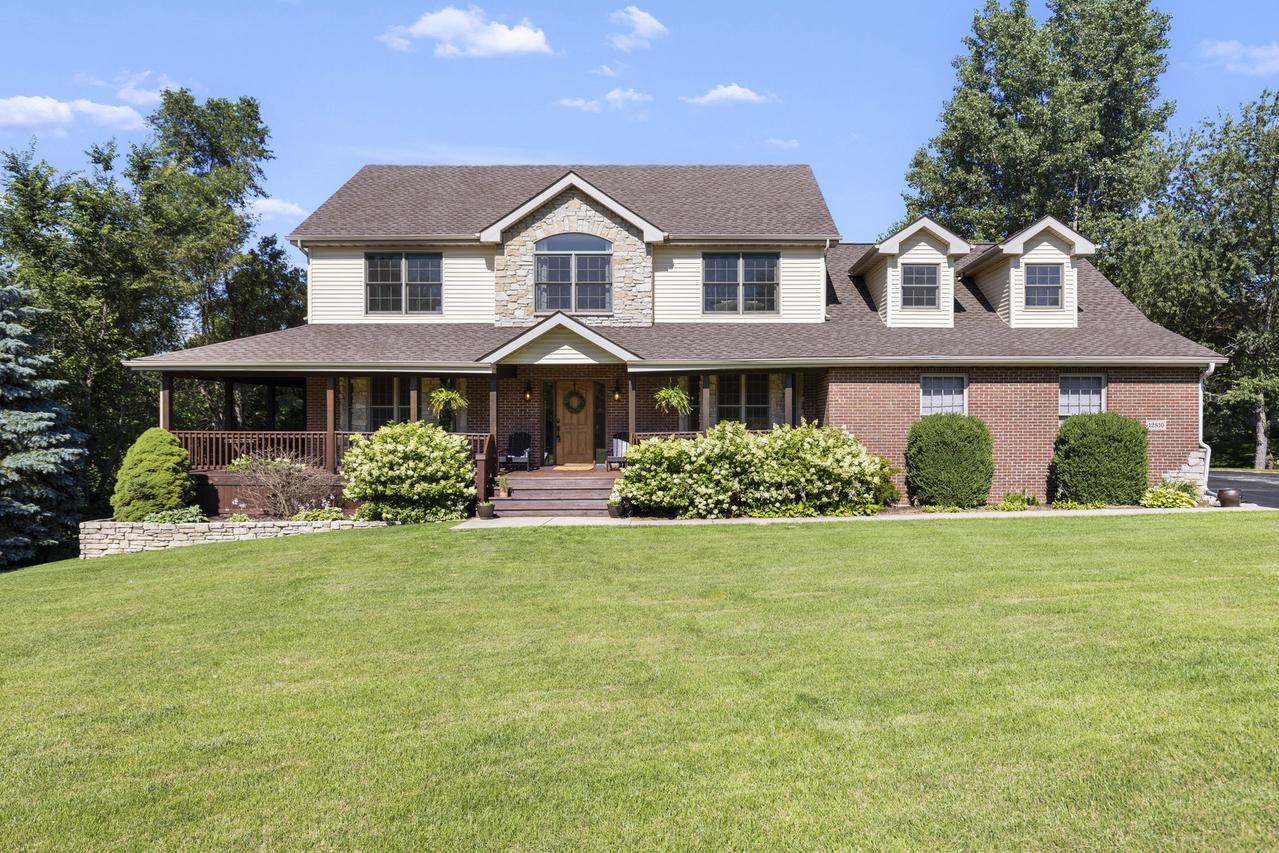 12810 Skyline Dr., Roscoe, IL 61073