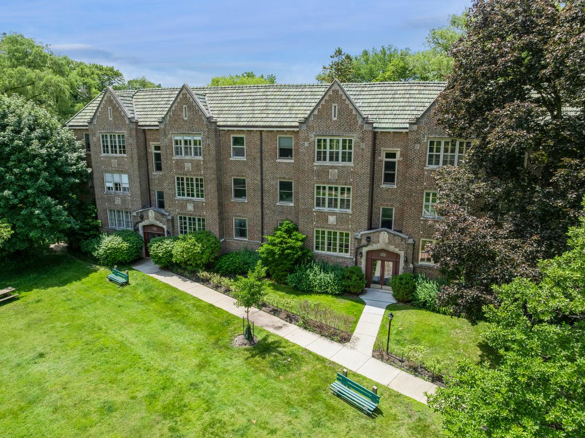 1210 Central St. #3N, Evanston, IL 60201