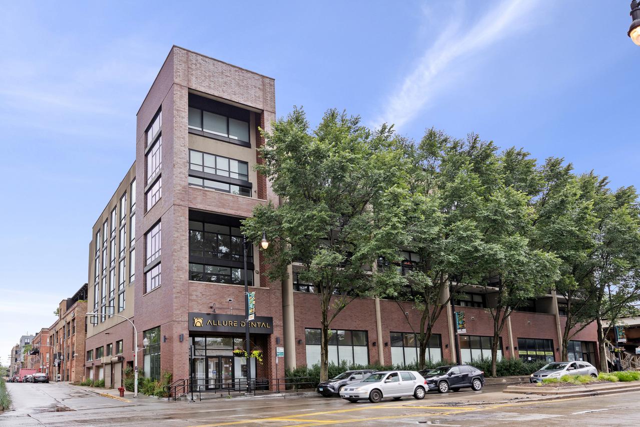 3946 N Ravenswood Ave. #510, Chicago, IL 60613